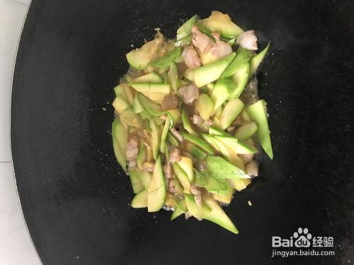 云南吃瓜视频,揭秘云南特色美食背后的故事